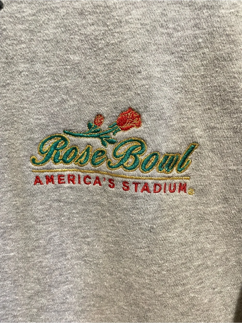 🔥 STAFF ONLY Under Armour Rose Bowl Stadium FIELD CREW Crewneck Sweatshirt M 🌹